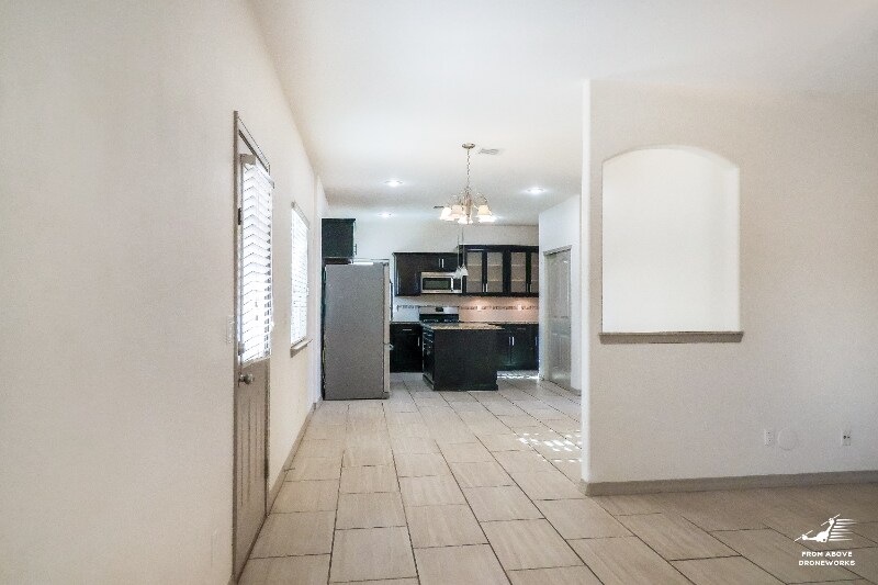 Building Photo - 3204 Merry Mdw