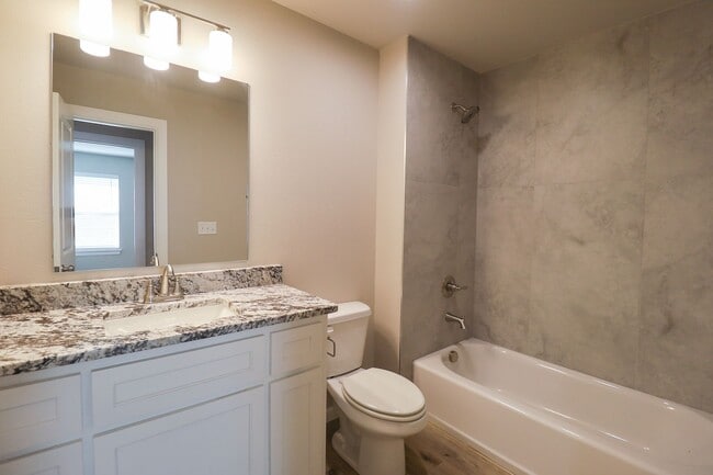 Building Photo - FIRST FREE MONTH! 3 Bed | 2.5 Bath | Sand ...