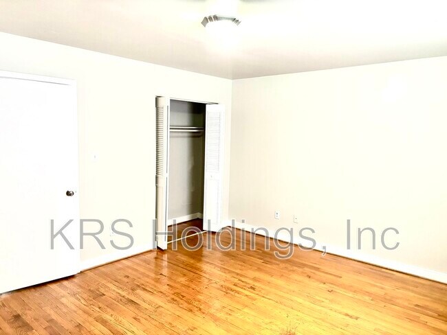 Building Photo - 5211 Goolsby Ct