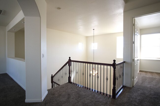 Building Photo - Gorgeous home in Ceres, Available NOW!!!