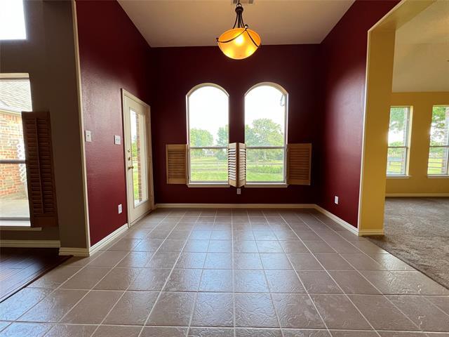 Building Photo - 7517 Rodeo Dr