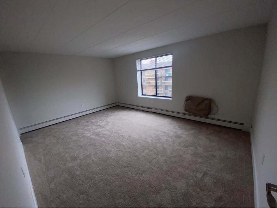 Building Photo - 961 Southern Artery