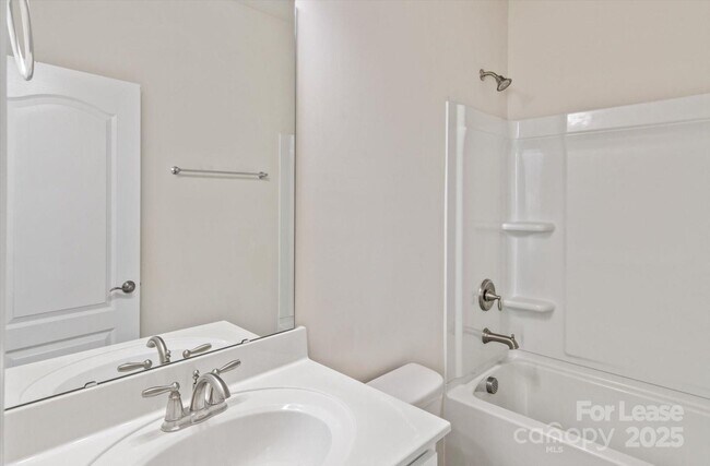 Building Photo - 4029 Spring Garden St