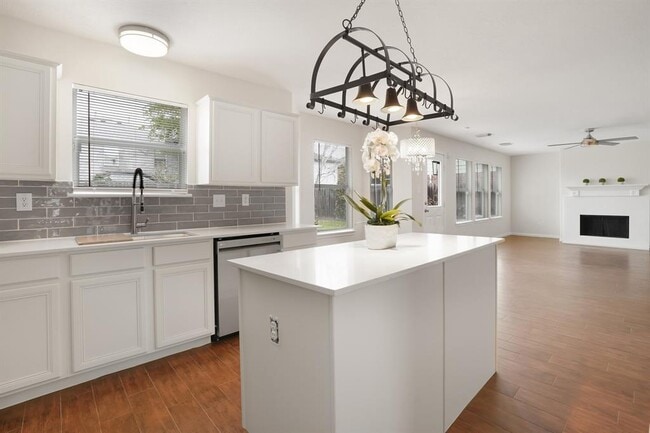 Building Photo - 403 Mystic Glen Loop