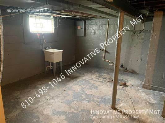 Building Photo - 1405 Lincoln Dr