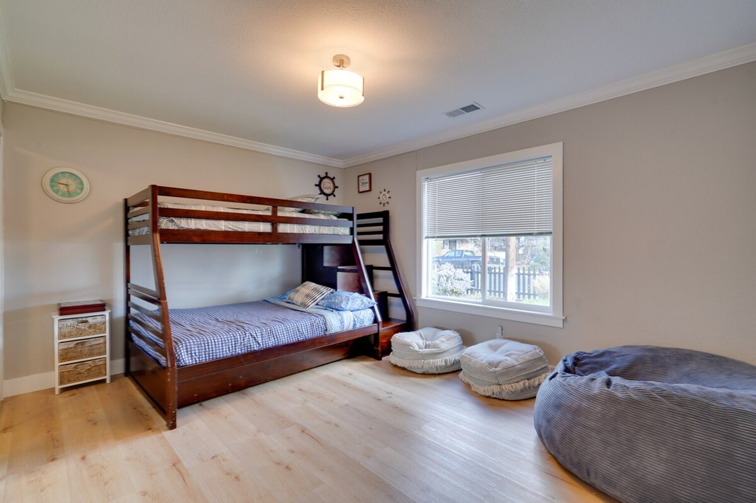 Building Photo - 893 Olivina Ave