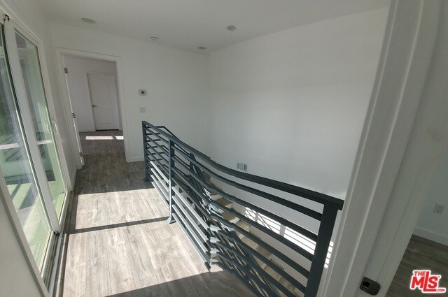 Building Photo - 13707 W Magnolia Blvd