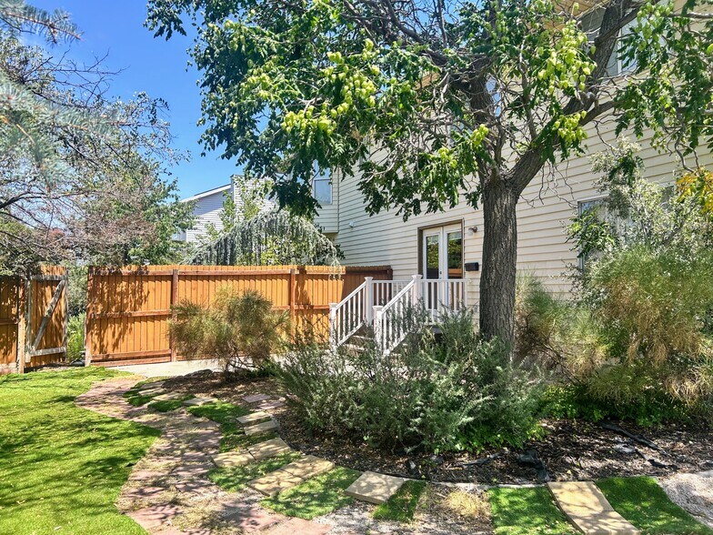 Building Photo - 11586 S Autumn Hill Dr