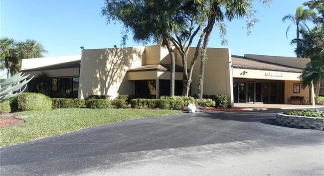 Building Photo - 6650 Royal Palm Blvd