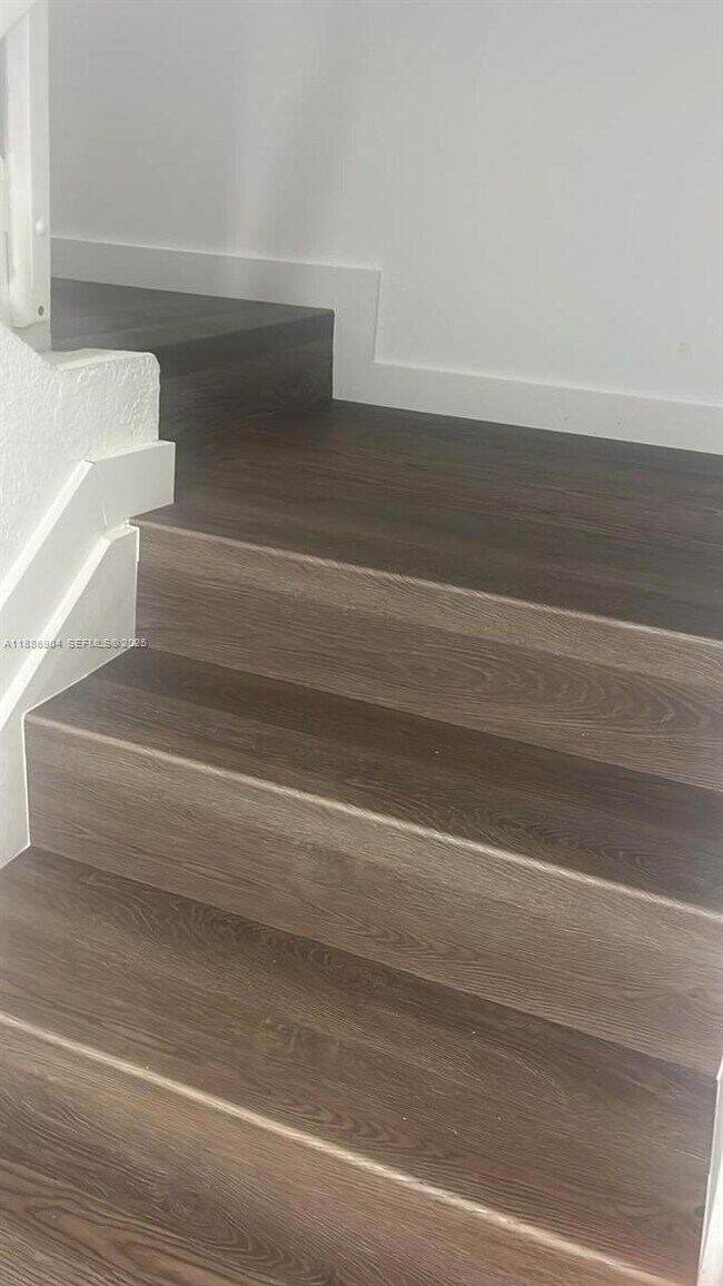 Building Photo - 4219 SW 164th Ct