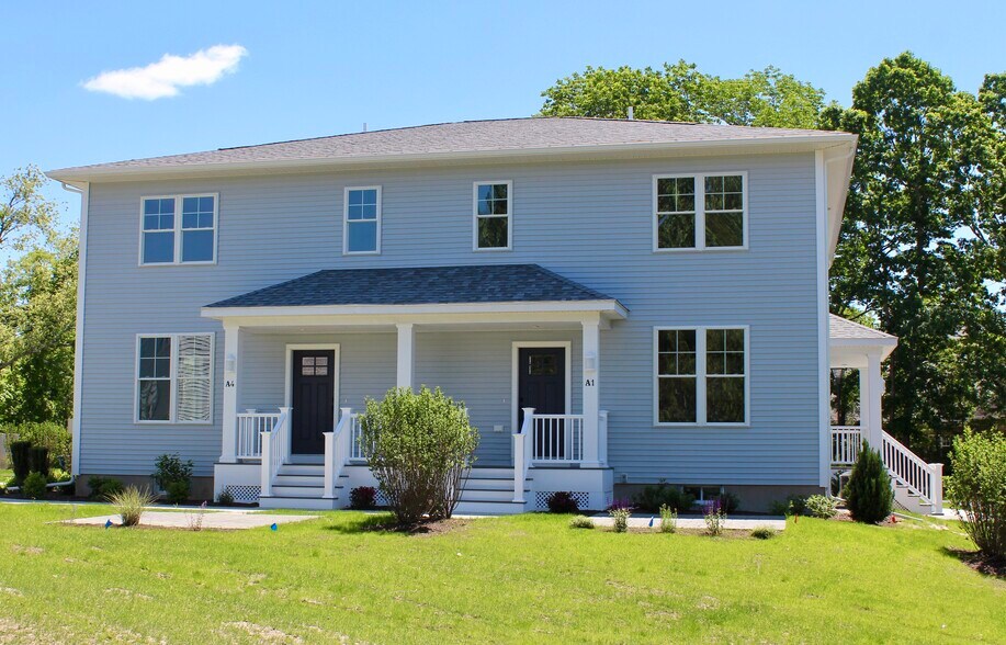 Building Photo - 50 Hopkins Ln