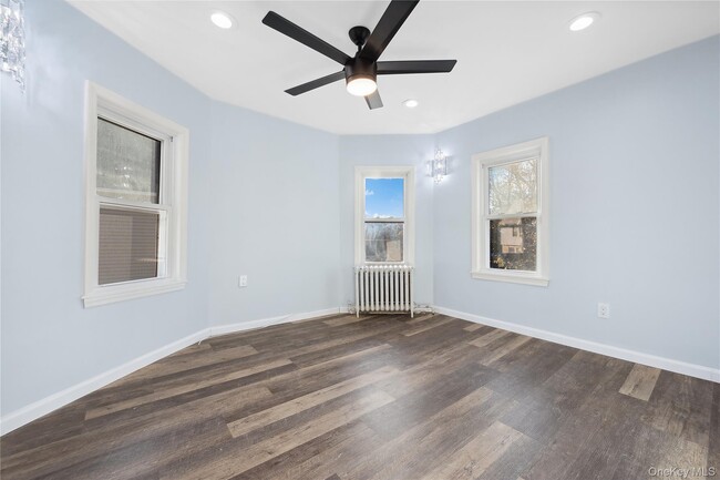 Building Photo - 120 N Forest Ave