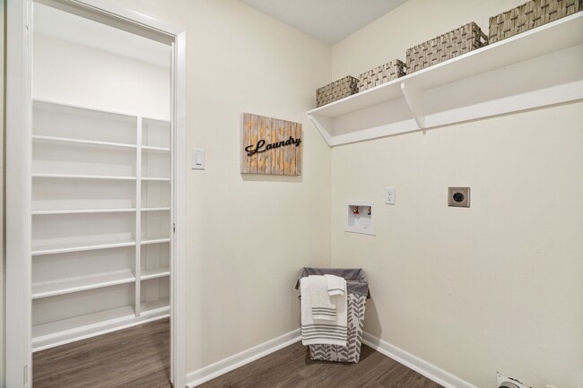 Building Photo - 1924 Nursery Rd