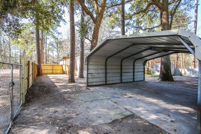 Building Photo - 351 Green Oaks Ct