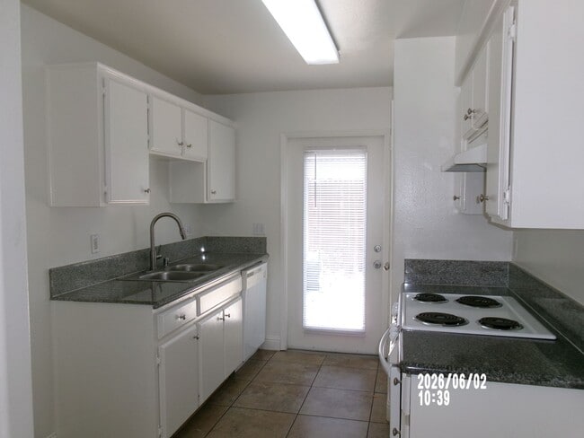 Building Photo - 4909 Rock Bottom Way