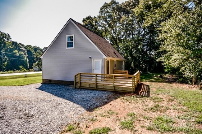 Building Photo - 4792 NC-73