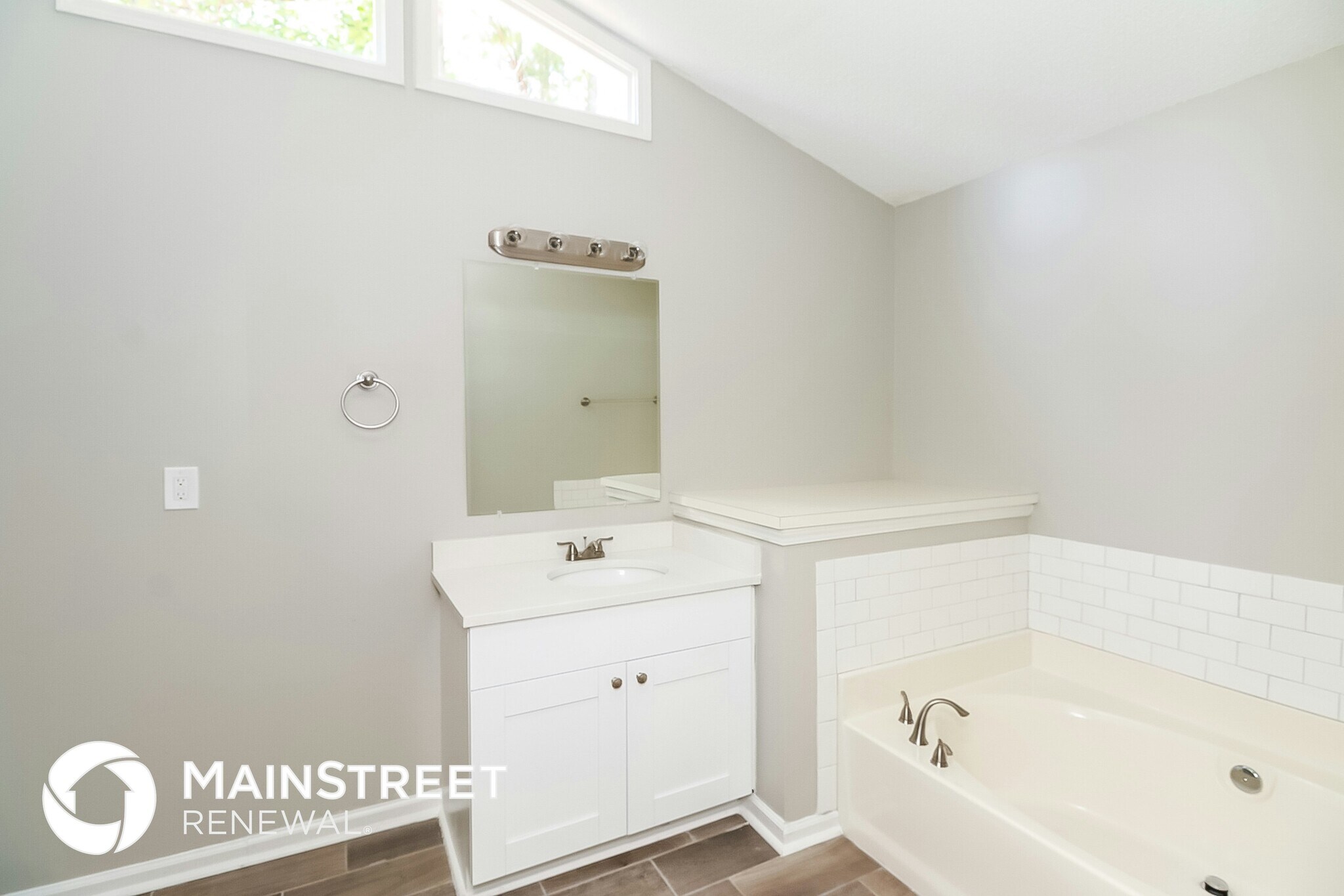 Building Photo - 1012 Forest Glen