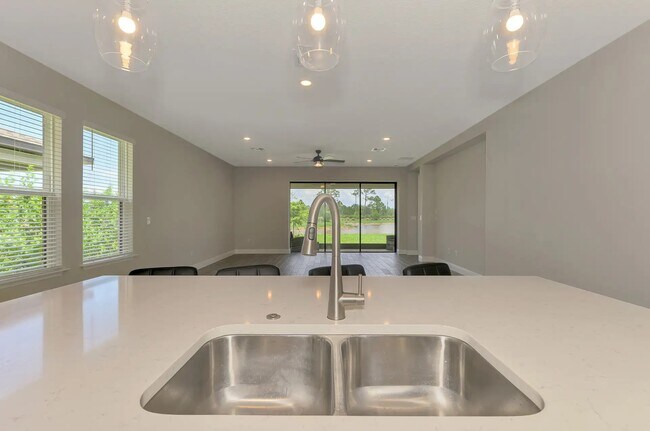 Building Photo - 5664 Blue Reef Pl