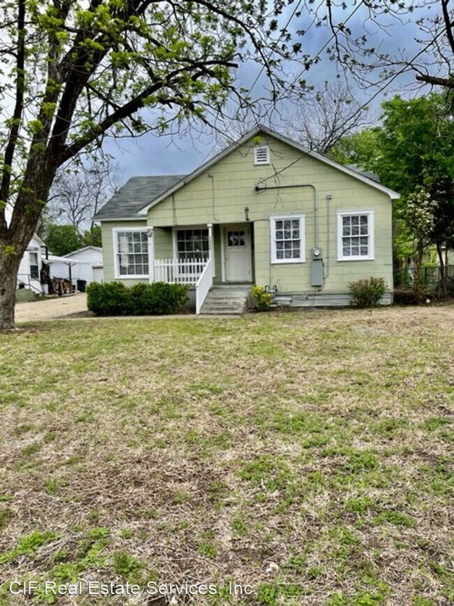 Primary Photo - 2 br, 1 bath House - 3920 Beverly Dr