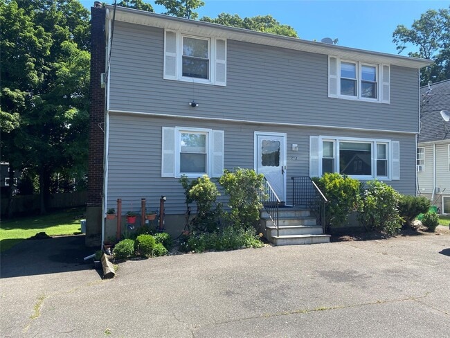 Primary Photo - 282 Laurel Rd
