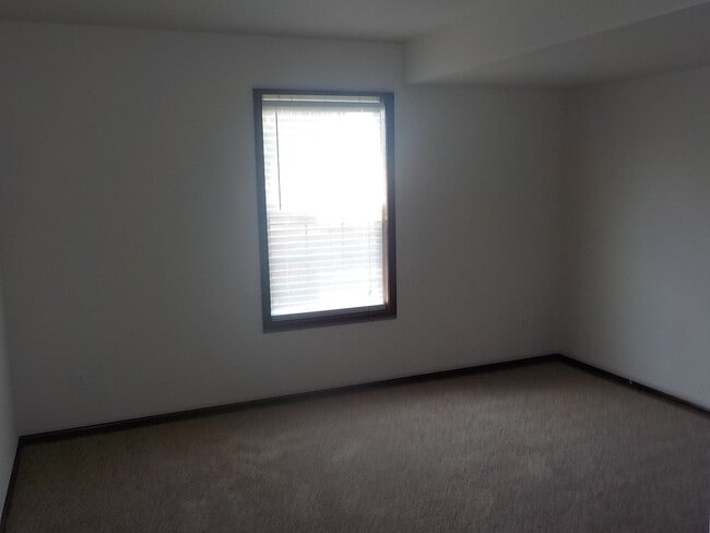 Building Photo - 1509 Hickory Ln