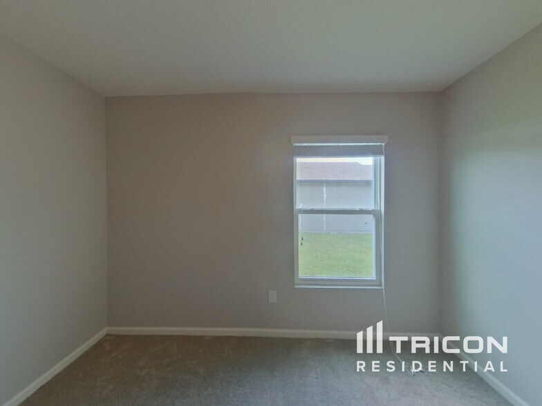Building Photo - 2072 Pebble Point Dr