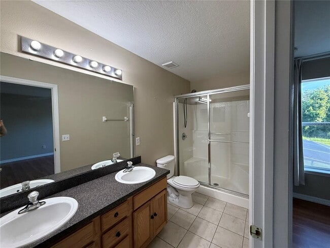 Building Photo - 260 Blue Jay Way