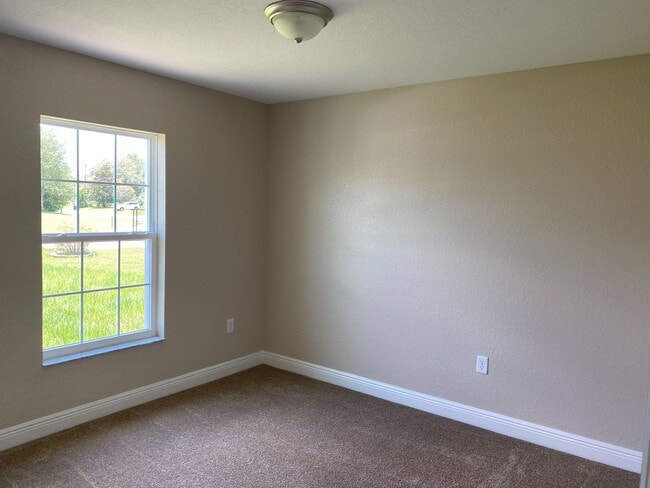 Building Photo - Beautiful home - 3/2/2 **WON"T LAST**