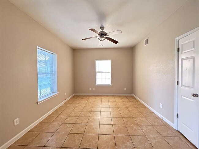 Building Photo - 46410 I-10