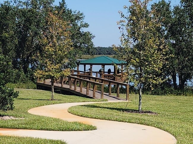 Building Photo - 309 Irving Bend Dr