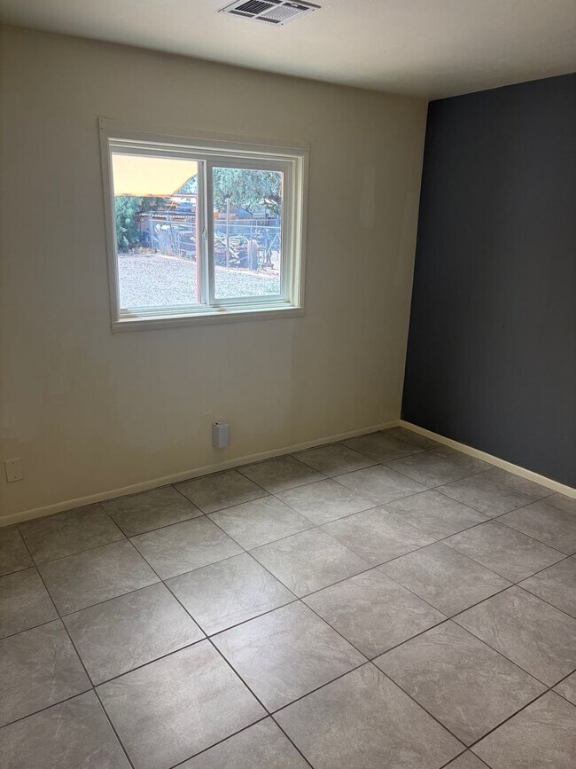 Building Photo - 2 Bedroom Rental in Coolidge | Washer/Dryer Included