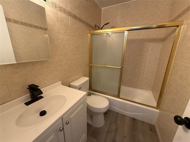 Building Photo - 5055 Eaglesmere Dr