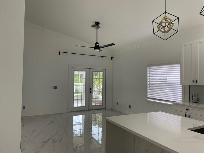 Building Photo - 6264 Lansdowne Cir