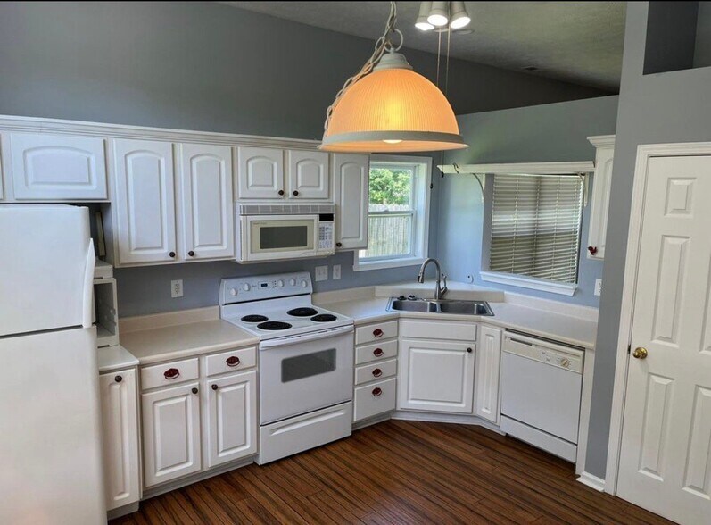 Building Photo - 1766 Quinn Creek Dr