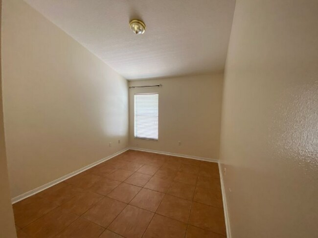 Building Photo - 3 Bedroom 2 bath Home in Cypress Lakes