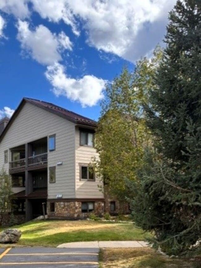 Building Photo - 1653 Oro Grande Dr