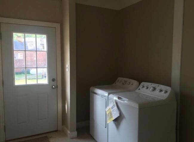 Building Photo - 14791 Terry Rd