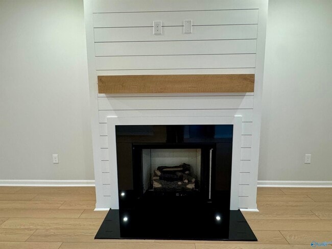 Building Photo - 207 Stockyard Cir