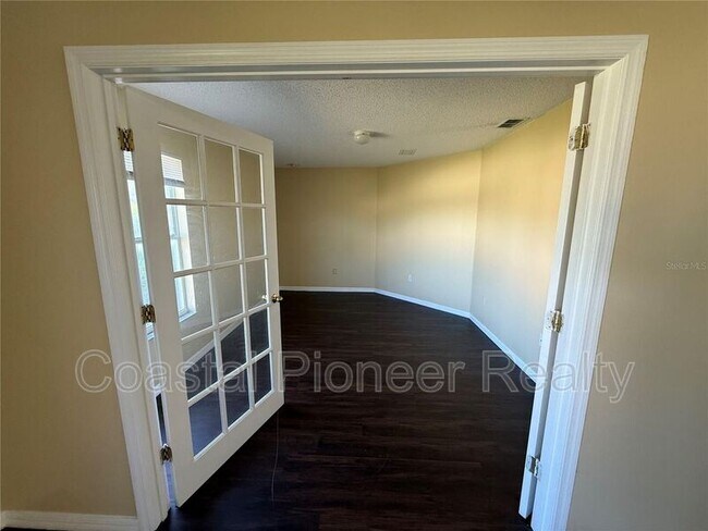 Building Photo - 4554 Ficus Tree Rd