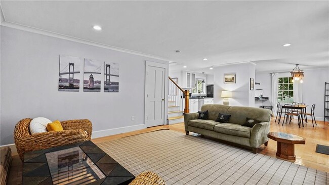 Building Photo - 485 Spring St