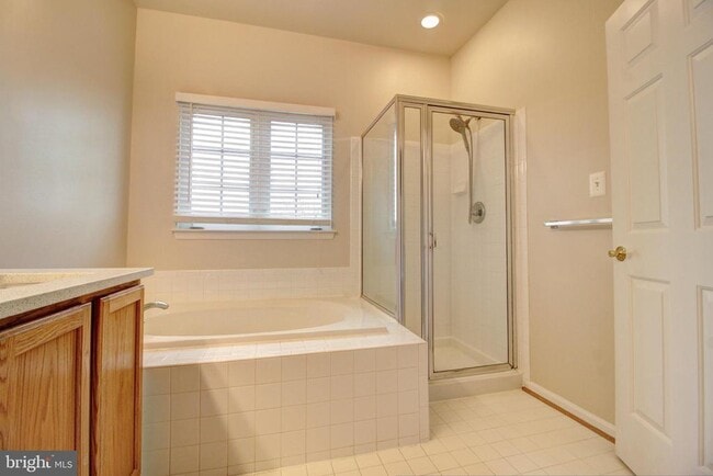 Building Photo - 9394 Penrose St