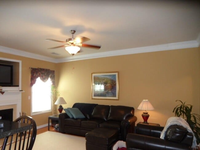 Building Photo - 5040 Hastings Terrace