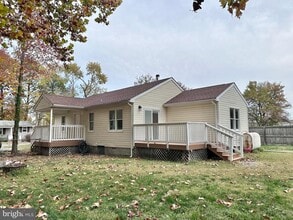 Building Photo - 106 Lee St