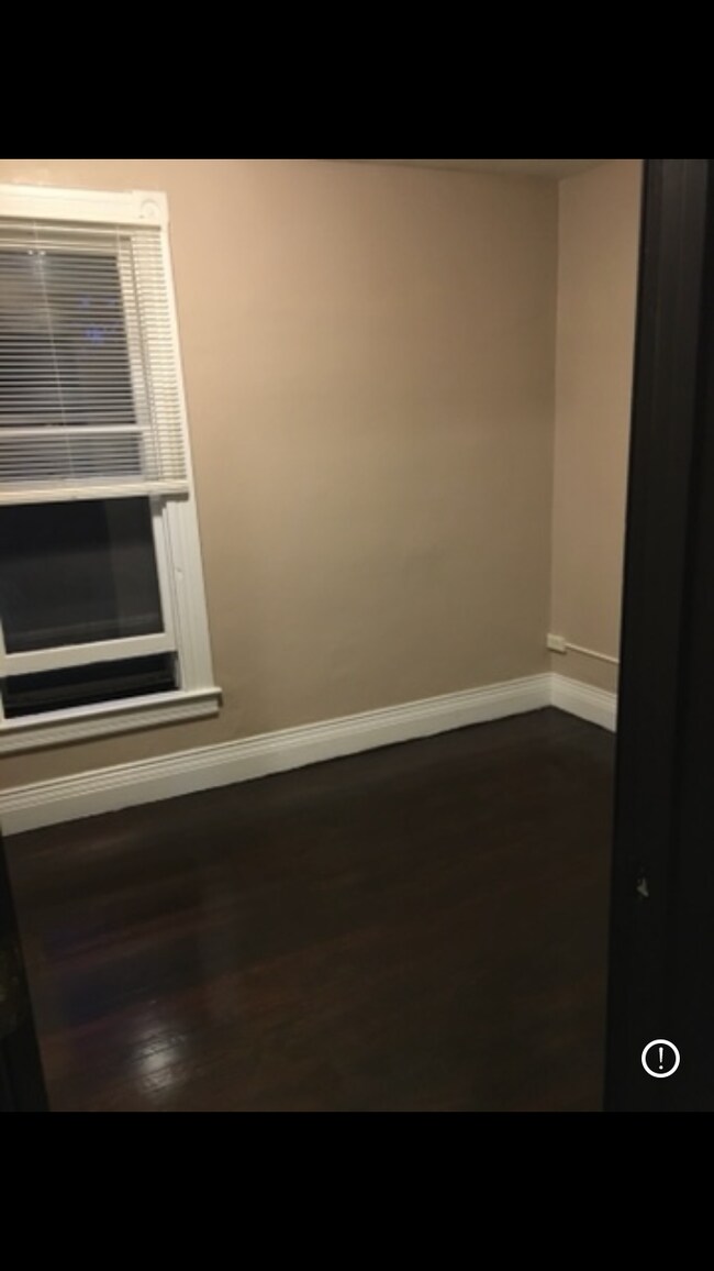 Building Photo - 84 Arnold St