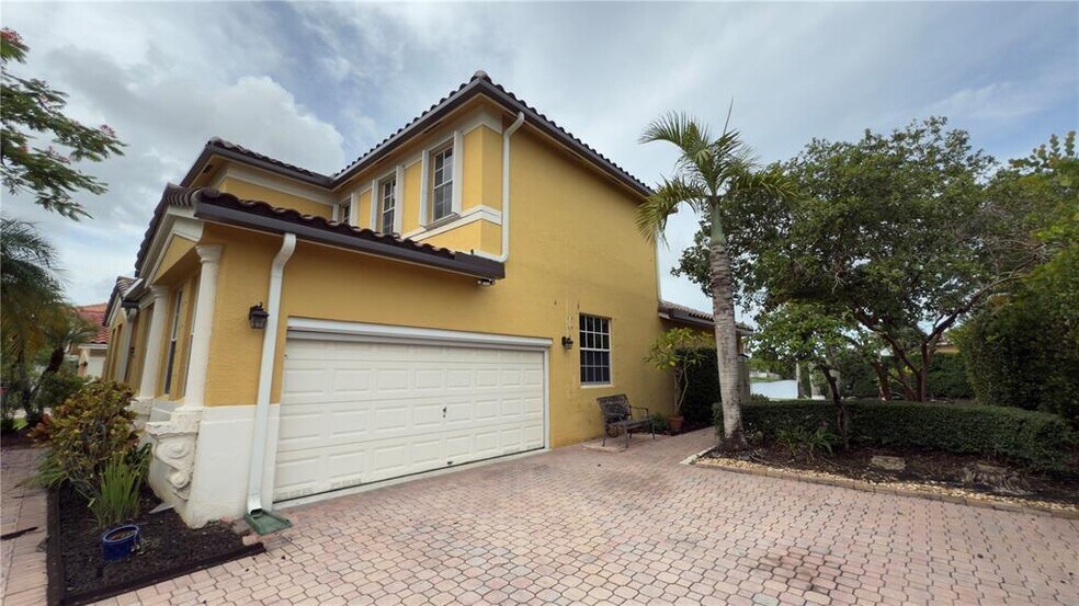 Primary Photo - 1247 NW 165th Ave