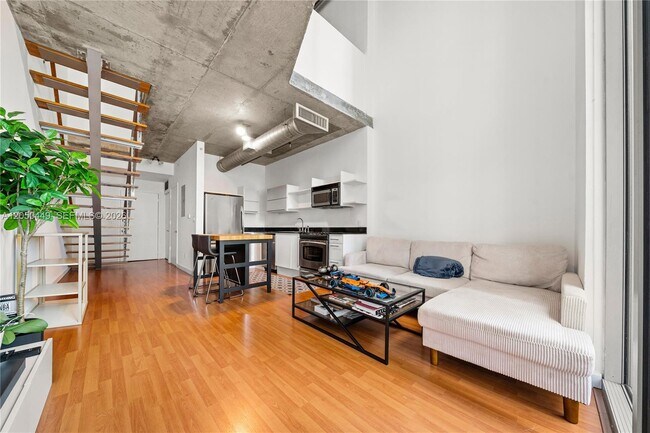 Building Photo - 690 SW 1st Ct