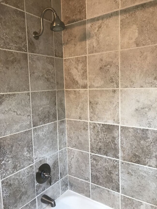 Building Photo - Pre Leasing for fall 2026! 3/2 in Tech Terrace