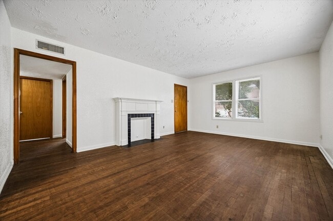 Building Photo - 2308 McClendon St