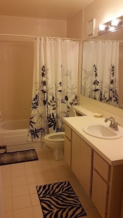 Building Photo - 25 Bedford Ct