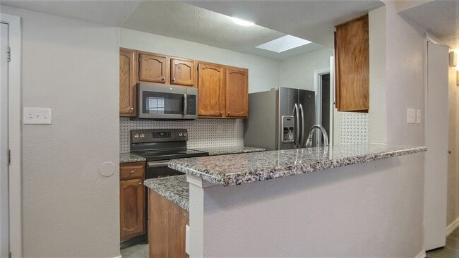 Building Photo - Updated 2/2 with Granite Counter Tops and ...